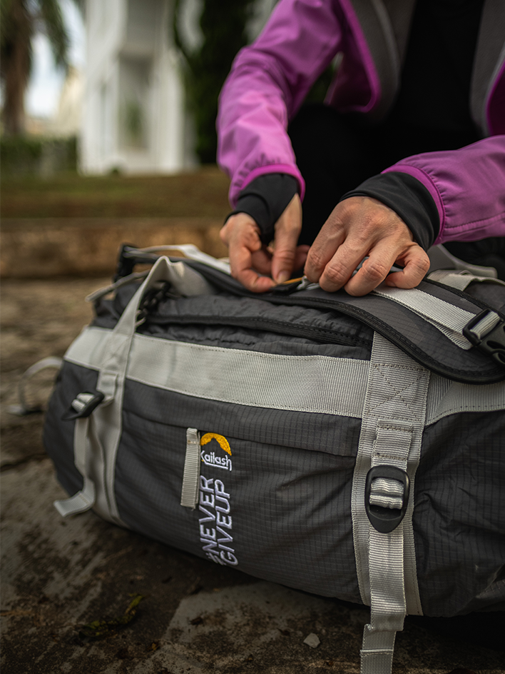Mini Duffle + Kit Viagem com 15% OFF - Kailash Mini Duffle + Kit Viagem com 15% OFF - Kailash